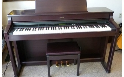 Tại sao đàn piano điện Roland được nhiều giới chơi nhạc lựa chọn???